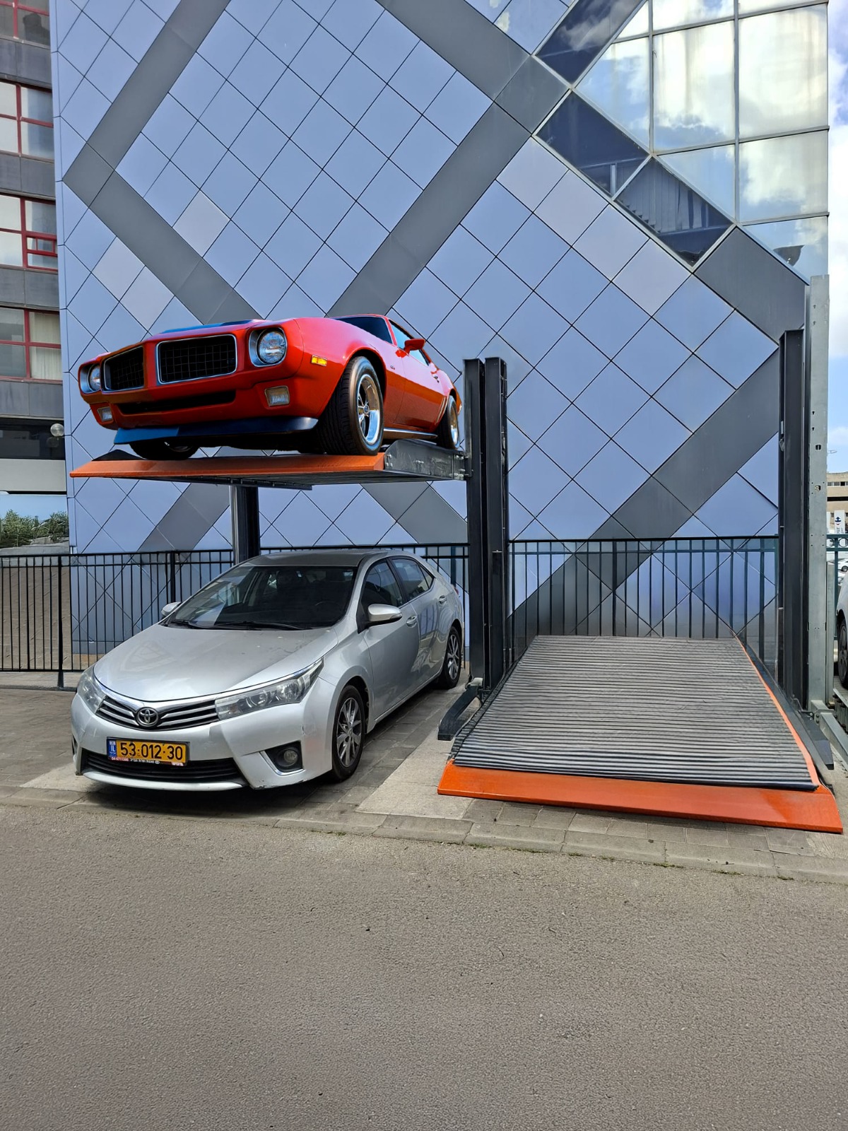 מכפיל חניה - פרויקט לדוגמה